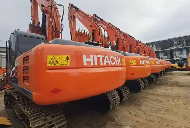 Japan Made Used Excavator Hitachi Ex200-1,Ex200 With Good Condition And Best Price Excavator Machine in Shanghai - Excavadora de cadenas: foto 4 Japan Made Used Excavator Hitachi Ex200-1,Ex200 With Good Condition And Best Price Excavator Machine in Shanghai - Excavadora de cadenas: foto 4