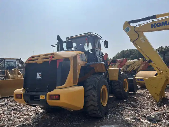 Original China LiuGong Wheel Loader new arrival 856H in Good Condition with free shipping - Cargadora de ruedas: foto 5 Original China LiuGong Wheel Loader new arrival 856H in Good Condition with free shipping - Cargadora de ruedas: foto 5