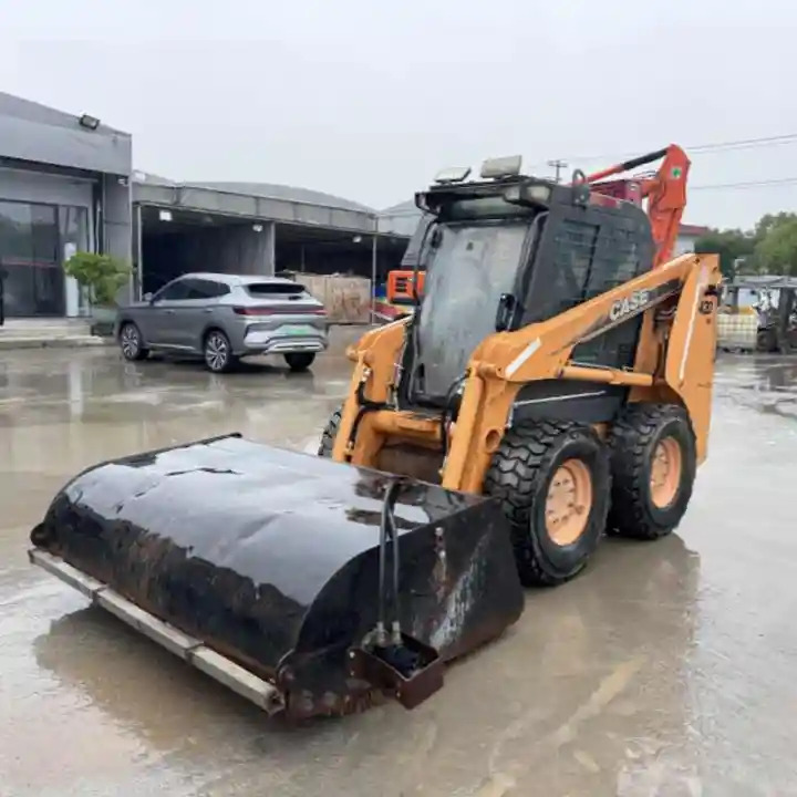 Original Second hand CASE skid steer loader 420 for sale compact skid steers loaders 440 430 420 in stock - Minicargadora: foto 2 Original Second hand CASE skid steer loader 420 for sale compact skid steers loaders 440 430 420 in stock - Minicargadora: foto 2