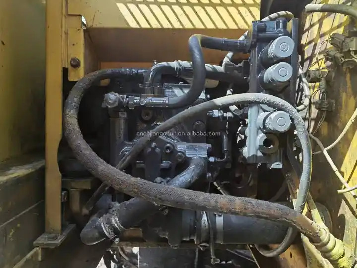 Original Well-Maintained Komatsu PC120-6 Used Excavator for Sale - Excavadora de cadenas: foto 4 Original Well-Maintained Komatsu PC120-6 Used Excavator for Sale - Excavadora de cadenas: foto 4