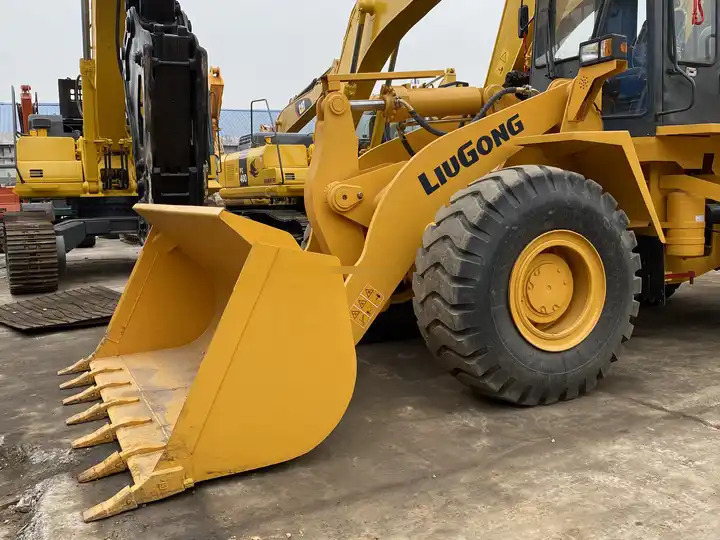 Second hand LiuGong wheel loader LG856 ,good condition chinese loader 856 wheel loader ,Liu gong Wheel Loader 856 Earth-moving - Cargadora de ruedas: foto 5 Second hand LiuGong wheel loader LG856 ,good condition chinese loader 856 wheel loader ,Liu gong Wheel Loader 856 Earth-moving - Cargadora de ruedas: foto 5