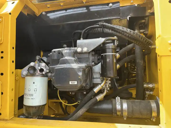 Second hand komatsu PC200 pc200-7 pc200-8 pc220 excavator low price high quality Construction works machinery in good condition - Excavadora de cadenas: foto 5 Second hand komatsu PC200 pc200-7 pc200-8 pc220 excavator low price high quality Construction works machinery in good condition - Excavadora de cadenas: foto 5