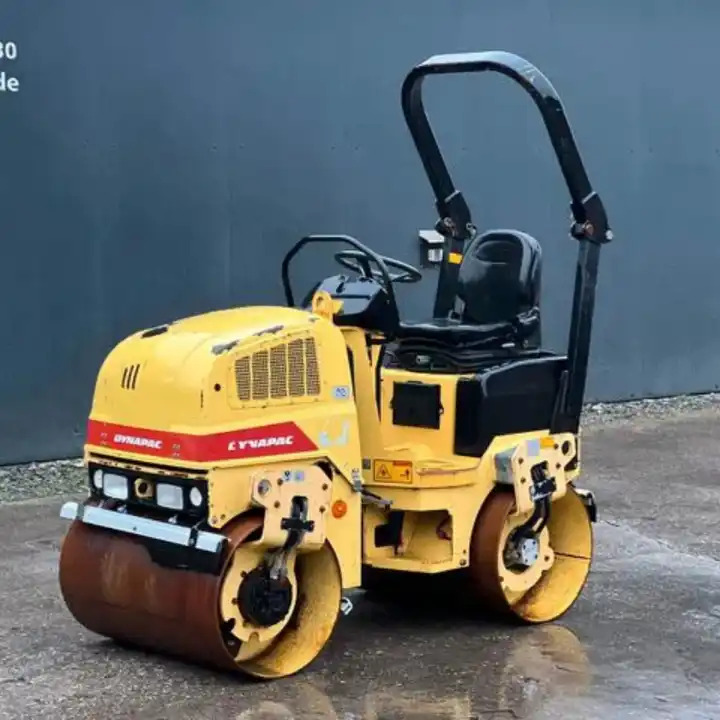 Small Compactor Dynapac Cc211, Cc1000 Mini Road Roller for Sale - Apisonadora de asfalto: foto 1 Small Compactor Dynapac Cc211, Cc1000 Mini Road Roller for Sale - Apisonadora de asfalto: foto 1