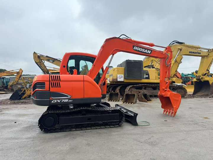 Used Excavator Doosan Dx75-9C Excavators Earth-moving Machinery Doosan Dx60 Dx80 Dx75 Dx225 Dh55 Dx60-9c for Sale - Excavadora de cadenas: foto 5 Used Excavator Doosan Dx75-9C Excavators Earth-moving Machinery Doosan Dx60 Dx80 Dx75 Dx225 Dh55 Dx60-9c for Sale - Excavadora de cadenas: foto 5