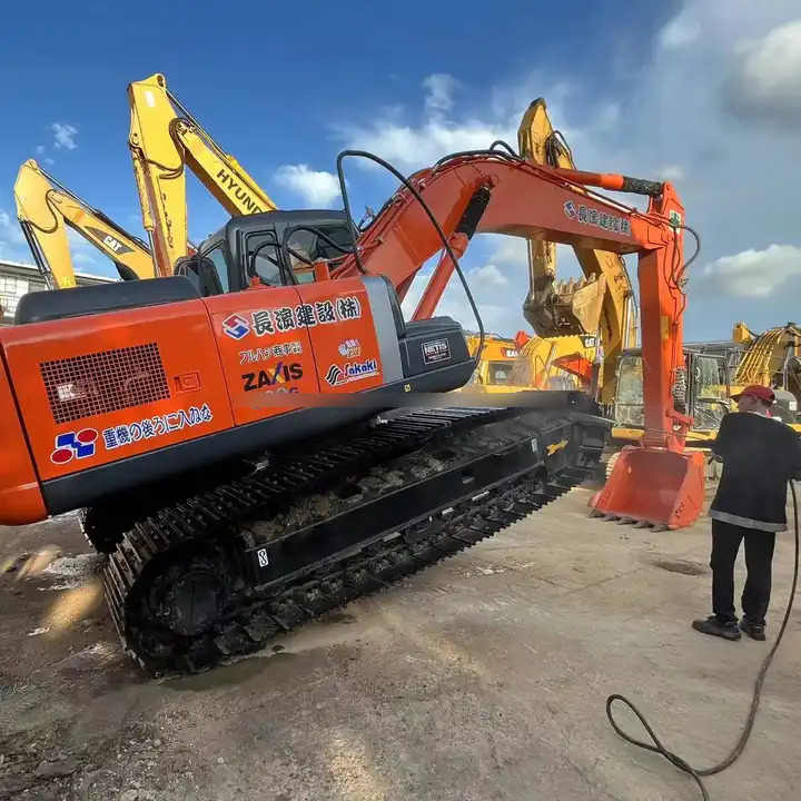 Used Japan Original Hitachi Excavator ZX200 ZX200-3G/ Second Hand 20 ton Excavator in stock for sale - Excavadora de cadenas: foto 1 Used Japan Original Hitachi Excavator ZX200 ZX200-3G/ Second Hand 20 ton Excavator in stock for sale - Excavadora de cadenas: foto 1