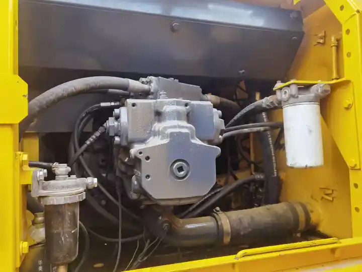 Well- Maintained Original Design Heavy Equipment Used Komatsu Pc300-7 Hydraulic Crawler Excavator In Shanghai - Excavadora de cadenas: foto 4 Well- Maintained Original Design Heavy Equipment Used Komatsu Pc300-7 Hydraulic Crawler Excavator In Shanghai - Excavadora de cadenas: foto 4