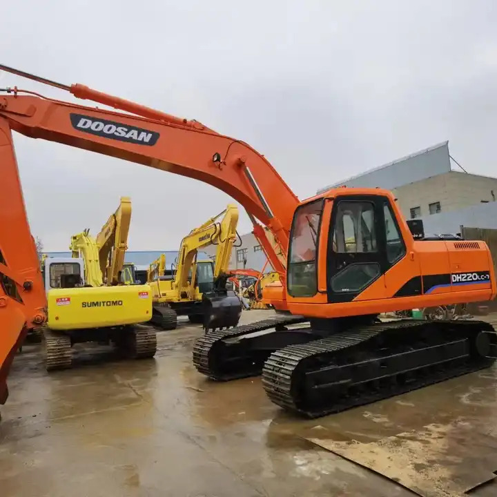 Used 20Ton Korea Excavator Machinery Equipment, Doosan Excavator DH220LC-7 Medium-size Digger - Excavadora de cadenas: foto 1 Used 20Ton Korea Excavator Machinery Equipment, Doosan Excavator DH220LC-7 Medium-size Digger - Excavadora de cadenas: foto 1