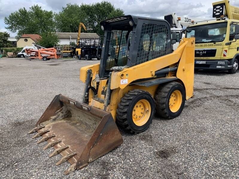 Gehl R 135 Gehl R 135 - Minicargadora: foto 2 Gehl R 135 Gehl R 135 - Minicargadora: foto 2