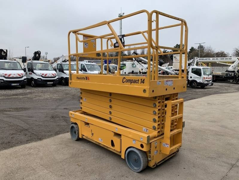 Haulotte Compact 14 - 14 m, electric - Plataforma de tijeras: foto 1 Haulotte Compact 14 - 14 m, electric - Plataforma de tijeras: foto 1