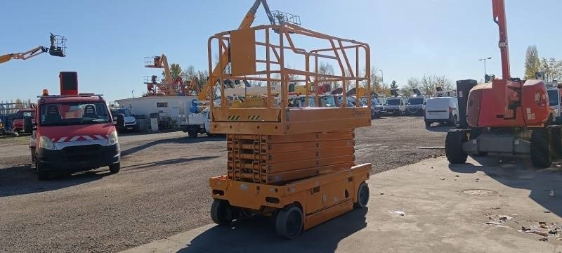 Haulotte Compact 14 - 14 m, electric - Plataforma de tijeras: foto 2 Haulotte Compact 14 - 14 m, electric - Plataforma de tijeras: foto 2