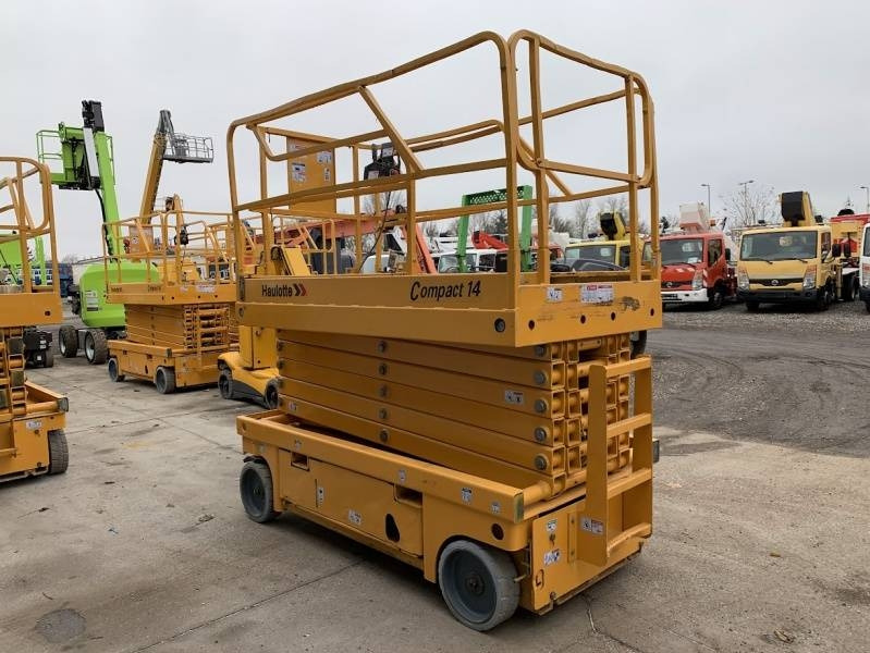 Haulotte Compact 14 - 14 m, electric - Plataforma de tijeras: foto 1 Haulotte Compact 14 - 14 m, electric - Plataforma de tijeras: foto 1