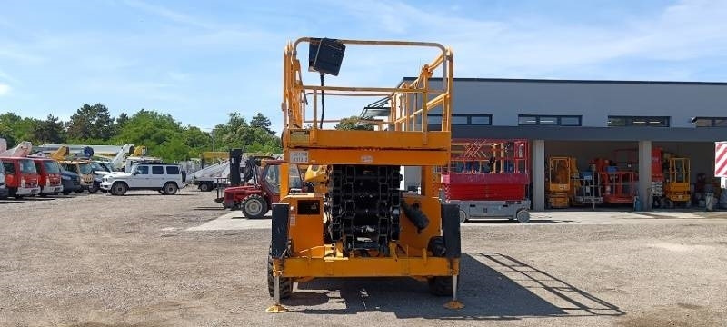 Haulotte H18SX - 18m, 4x4, diesel - Plataforma de tijeras: foto 2 Haulotte H18SX - 18m, 4x4, diesel - Plataforma de tijeras: foto 2
