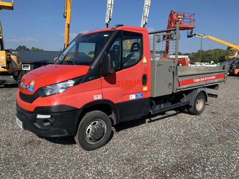 Iveco 35C13 - Tipper  - Camión volquete: foto 3 Iveco 35C13 - Tipper  - Camión volquete: foto 3