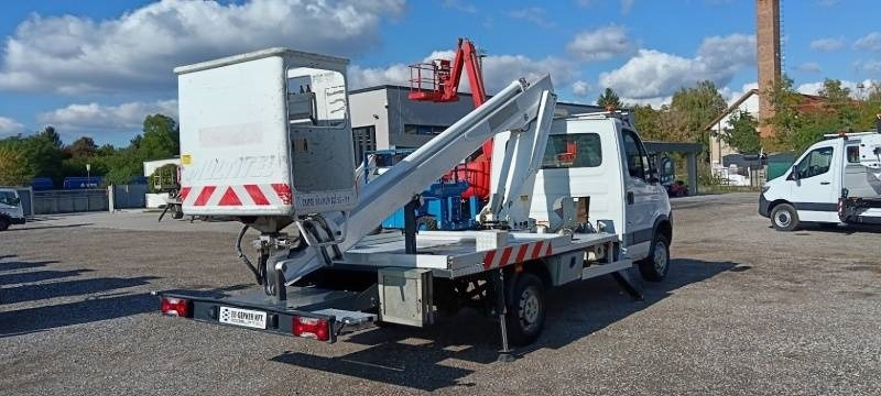 Leasing de Iveco Daily Multitel 160 ALU DS - 16m  Iveco Daily Multitel 160 ALU DS - 16m: foto 6