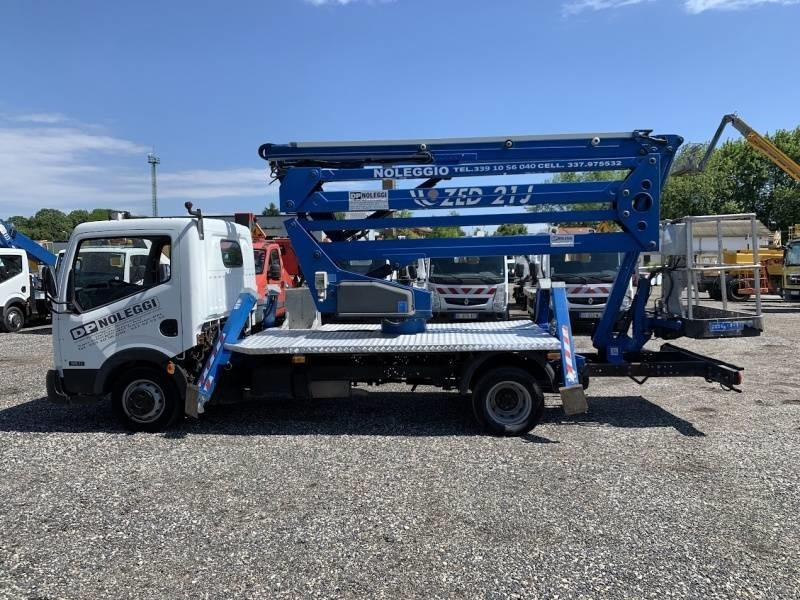Nissan Cabstar CTE ZED 21 J - 21 m - 200 kg - Camión con plataforma elevadora: foto 5 Nissan Cabstar CTE ZED 21 J - 21 m - 200 kg - Camión con plataforma elevadora: foto 5
