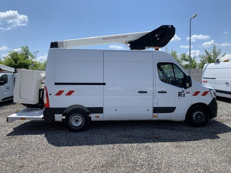 Renault Master Klubb K32 - 12,5 m, 120 kg - Camión con plataforma elevadora: foto 4 Renault Master Klubb K32 - 12,5 m, 120 kg - Camión con plataforma elevadora: foto 4
