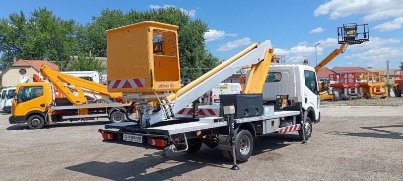 Camión con plataforma elevadora Renault Maxity Multitel 160 ALU DS - 16m: foto 8