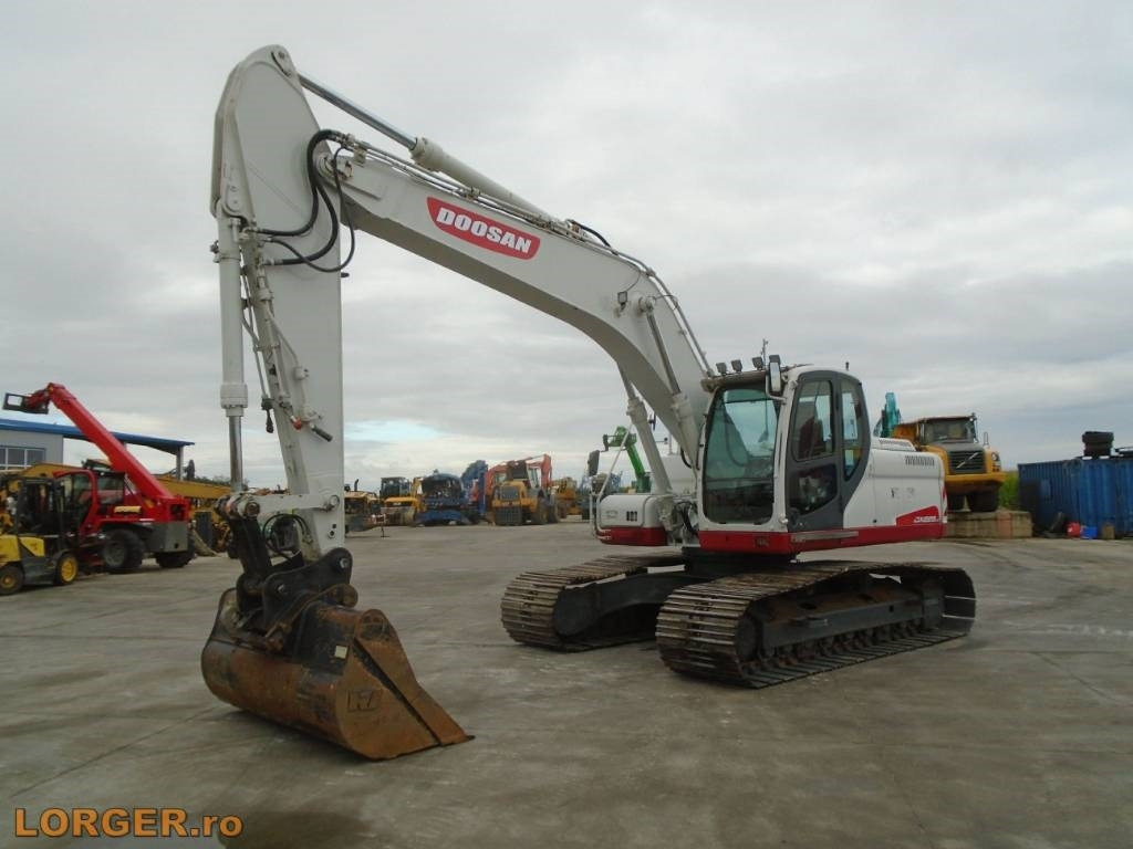 Doosan DX 225 LC with 18m long reach boom - Excavadora de cadenas: foto 2 Doosan DX 225 LC with 18m long reach boom - Excavadora de cadenas: foto 2