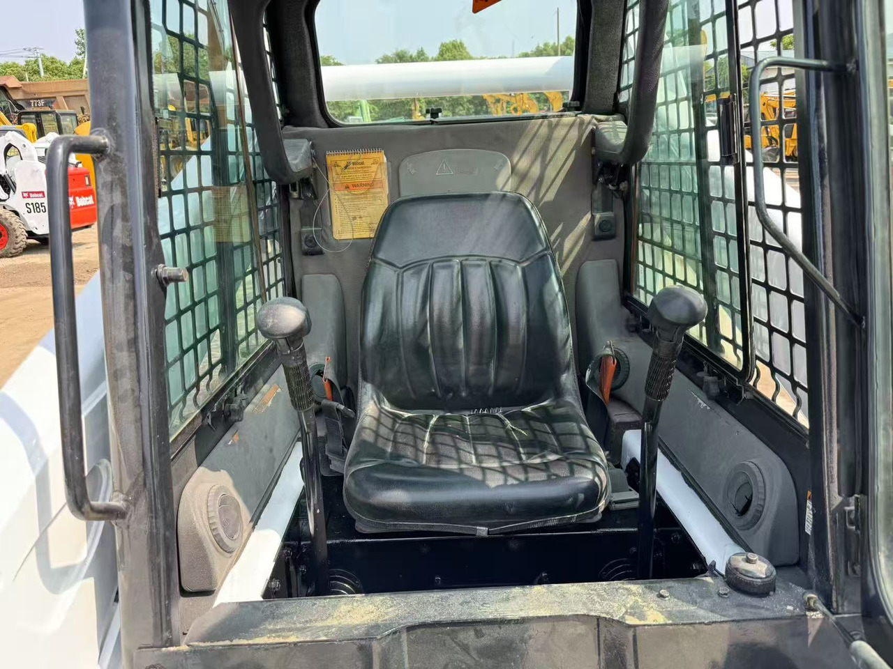BOBCAT - Minicargadora: foto 4 BOBCAT - Minicargadora: foto 4
