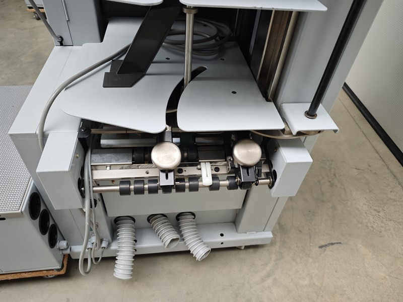 Horizon VAC-60Hc | 2010 - Máquina de impresión: foto 2 Horizon VAC-60Hc | 2010 - Máquina de impresión: foto 2