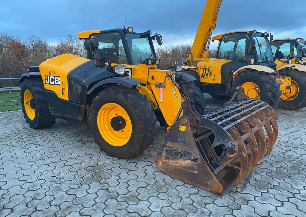 JCB 527-58 Agri Plus - Manipulador telescópico: foto 2 JCB 527-58 Agri Plus - Manipulador telescópico: foto 2