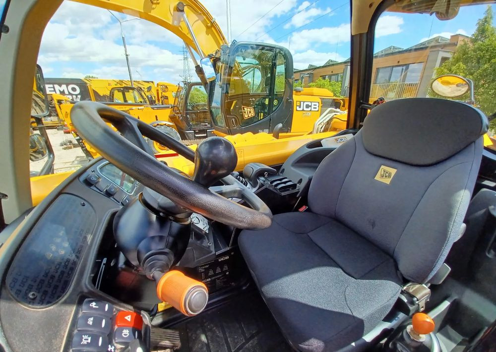 JCB 560-80 Agri Plus - Manipulador telescópico: foto 5 JCB 560-80 Agri Plus - Manipulador telescópico: foto 5