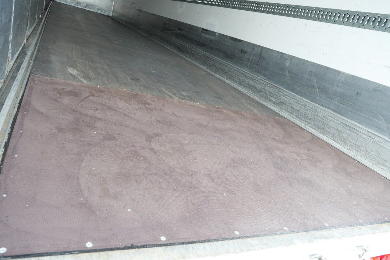 Semirremolque caja cerrada EKERI T3-A /SEITLICHE TÜREN /FALTWAND 2700 mm: foto 25