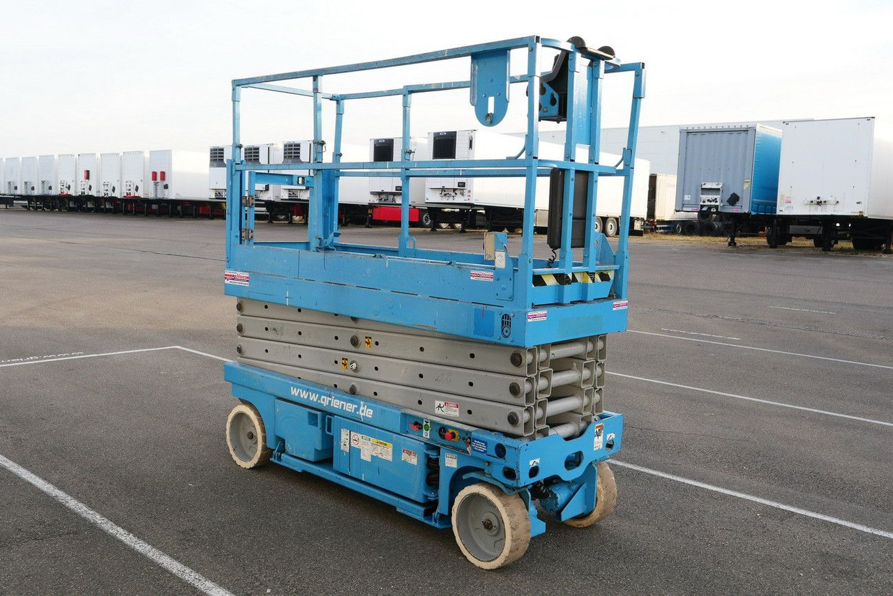 Genie SCHERENHEBEBÜHNE GENIE GS 2632 nur 542 H - Camión con plataforma elevadora: foto 4 Genie SCHERENHEBEBÜHNE GENIE GS 2632 nur 542 H - Camión con plataforma elevadora: foto 4