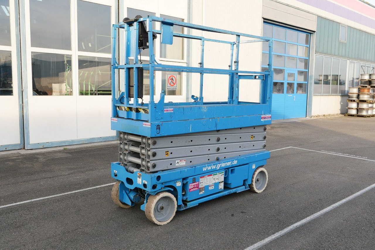 Genie SCHERENHEBEBÜHNE GENIE GS 2632 nur 542 H - Camión con plataforma elevadora: foto 3 Genie SCHERENHEBEBÜHNE GENIE GS 2632 nur 542 H - Camión con plataforma elevadora: foto 3