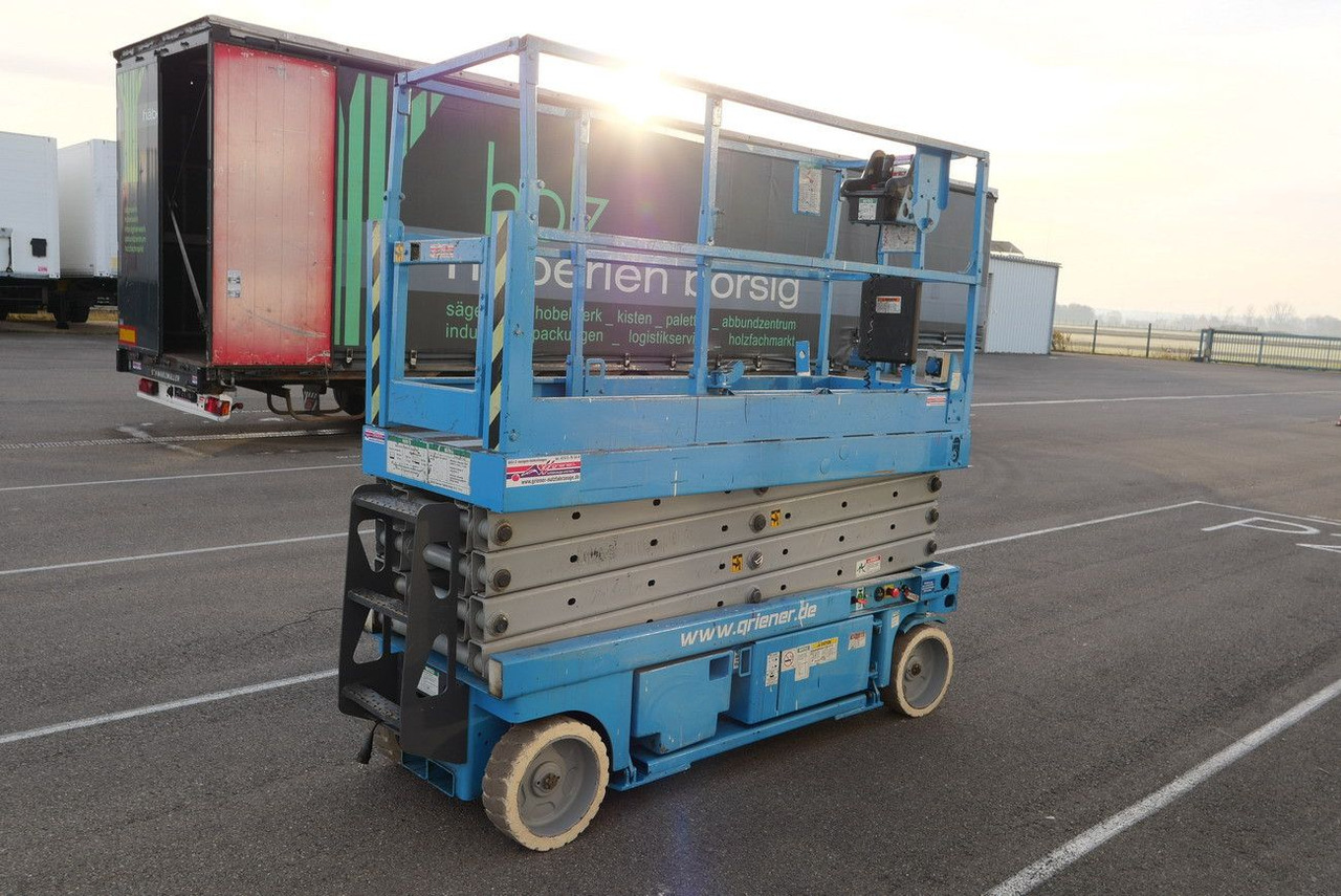 Genie SCHERENHEBEBÜHNE GENIE GS 2632 nur 542 H - Camión con plataforma elevadora: foto 5 Genie SCHERENHEBEBÜHNE GENIE GS 2632 nur 542 H - Camión con plataforma elevadora: foto 5