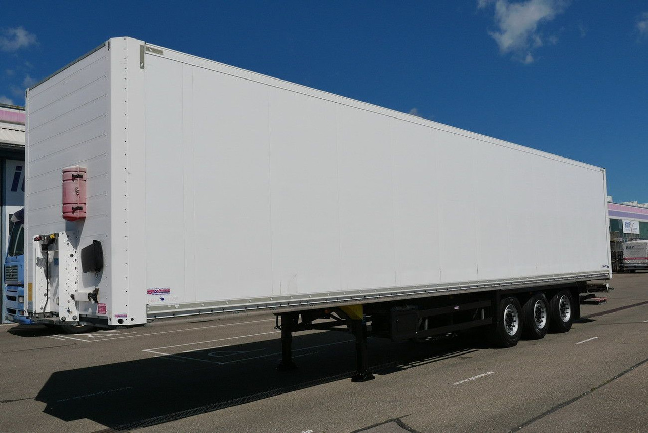 Schmitz Cargobull SKO 24/ ROLLTOR / LBW 2000 kg / TÜV NEU - Semirremolque caja cerrada: foto 4 Schmitz Cargobull SKO 24/ ROLLTOR / LBW 2000 kg / TÜV NEU - Semirremolque caja cerrada: foto 4