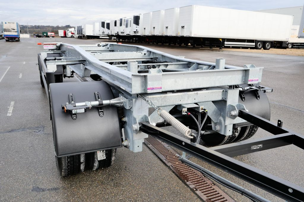 Web-Trailer ARA 18/ DIN 30722 / 5000 - 7000 mm/19,5 VERZINKT - Remolque multilift/ Portacontenedores de cadenas: foto 3 Web-Trailer ARA 18/ DIN 30722 / 5000 - 7000 mm/19,5 VERZINKT - Remolque multilift/ Portacontenedores de cadenas: foto 3