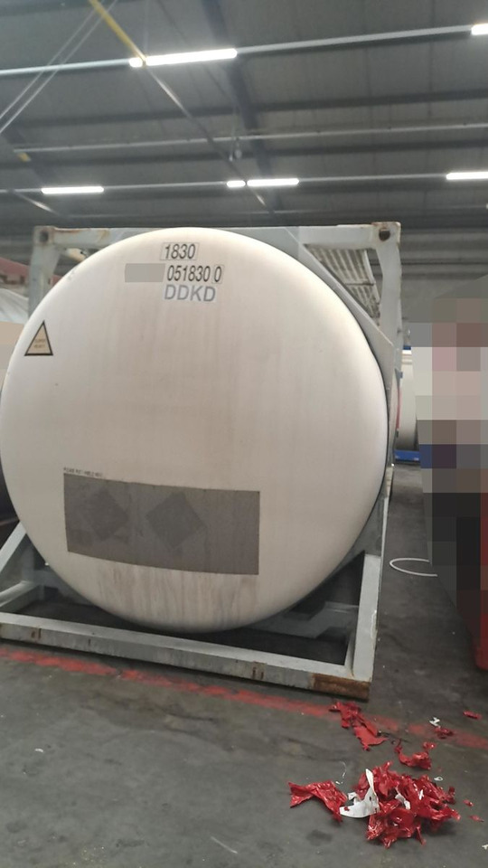 31.000 Liter V4A ADR bis 6/2026 mehrmals vorha - Contenedor cisterna: foto 3 31.000 Liter V4A ADR bis 6/2026 mehrmals vorha - Contenedor cisterna: foto 3