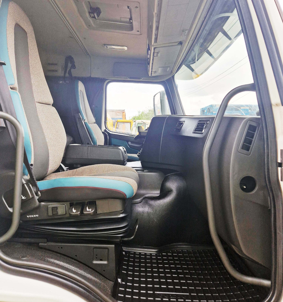 Camión frigorífico para transporte de alimentos VOLVO FM: foto 13 Camión frigorífico para transporte de alimentos VOLVO FM: foto 13