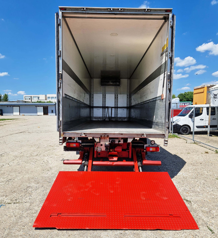 Camión frigorífico para transporte de alimentos VOLVO FM: foto 8 Camión frigorífico para transporte de alimentos VOLVO FM: foto 8