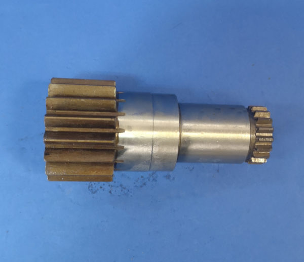 010110A Wałek silnika obrotu - Reductor de giro para Maquinaria de construcción: foto 2 010110A Wałek silnika obrotu - Reductor de giro para Maquinaria de construcción: foto 2