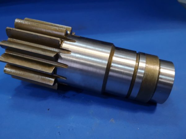 010290A Wałek silnika obrotu - Reductor de giro para Maquinaria de construcción: foto 1 010290A Wałek silnika obrotu - Reductor de giro para Maquinaria de construcción: foto 1