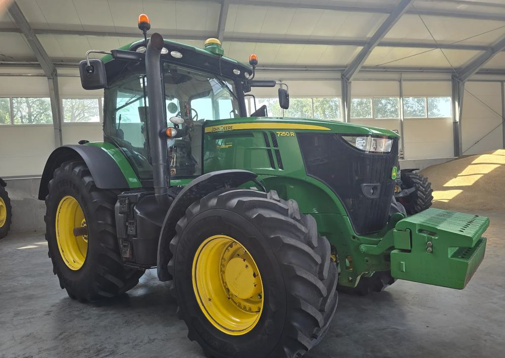 John Deere 7250R - Tractor: foto 2 John Deere 7250R - Tractor: foto 2