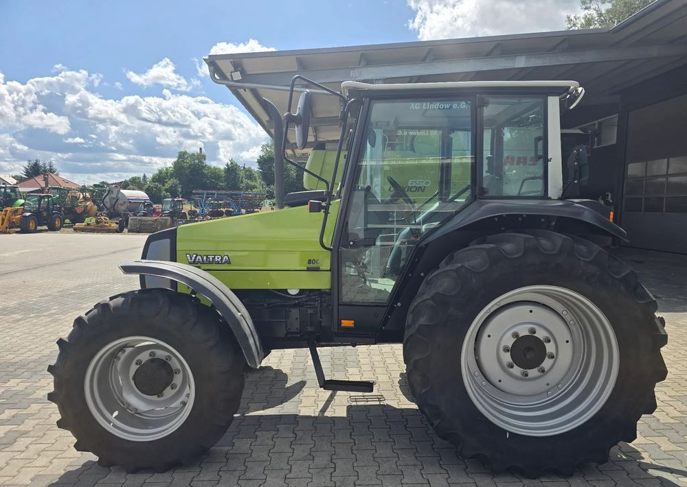 Valtra 800 - Tractor: foto 4 Valtra 800 - Tractor: foto 4