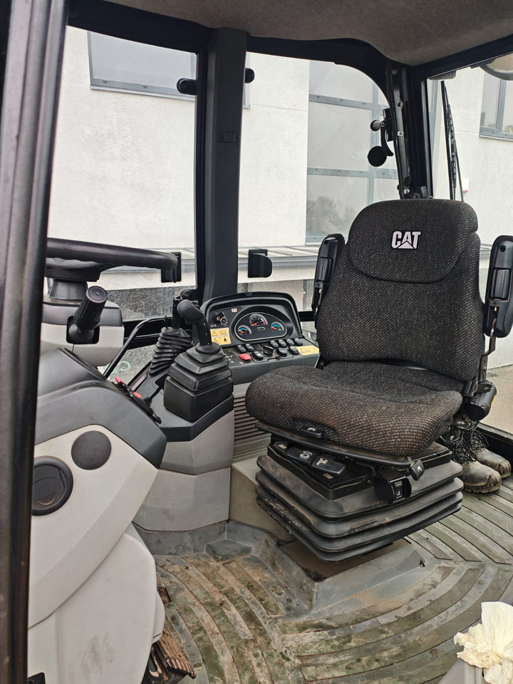 CATERPILLAR 444F - Retroexcavadora: foto 5 CATERPILLAR 444F - Retroexcavadora: foto 5