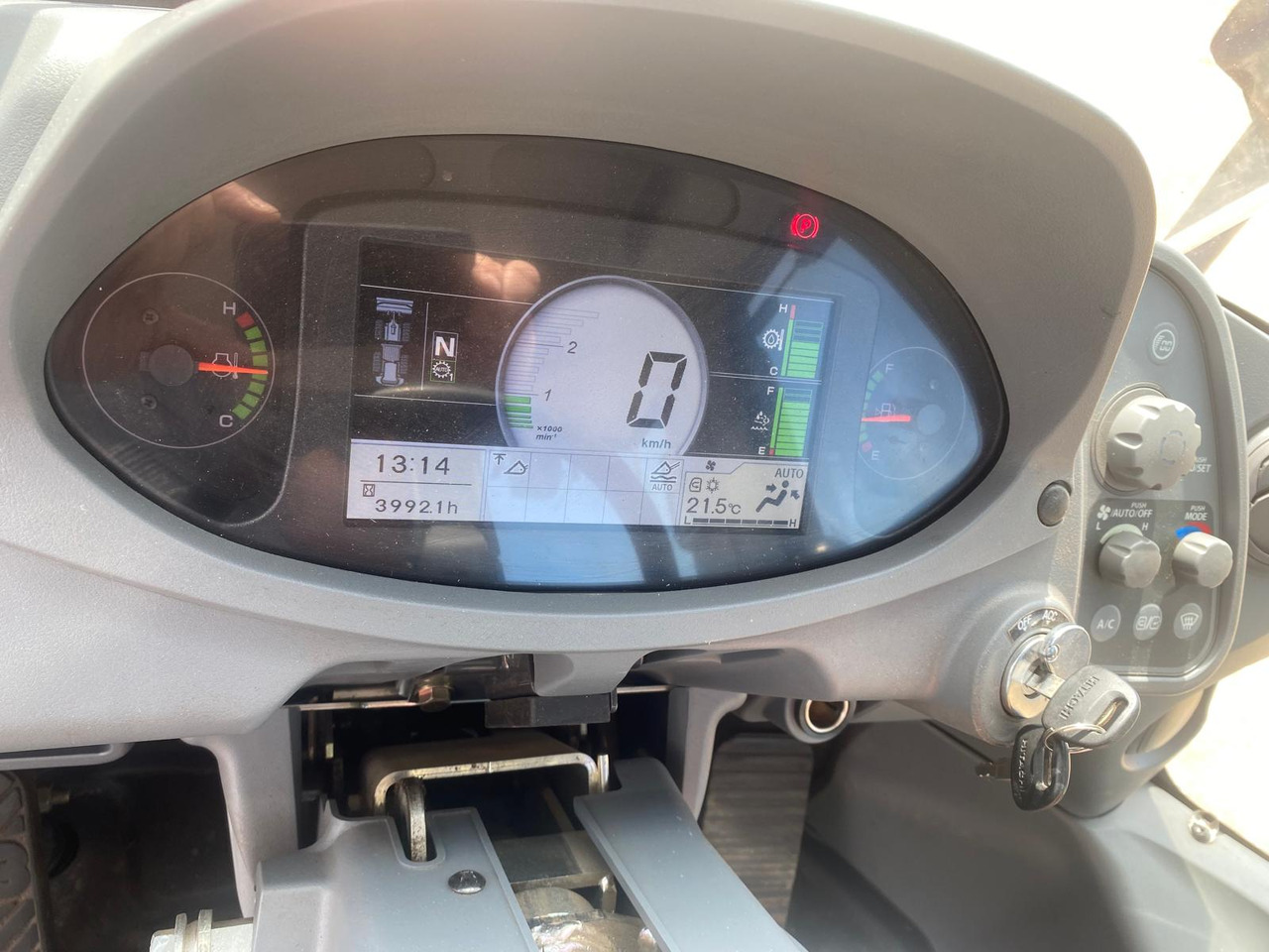 HITACHI ZW250-6 - Cargadora de ruedas: foto 4 HITACHI ZW250-6 - Cargadora de ruedas: foto 4