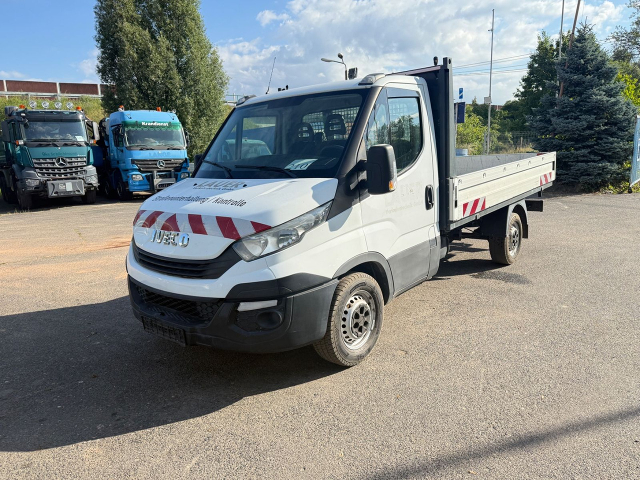 Iveco Daily 35 S 12 - Caja abierta furgoneta: foto 3 Iveco Daily 35 S 12 - Caja abierta furgoneta: foto 3