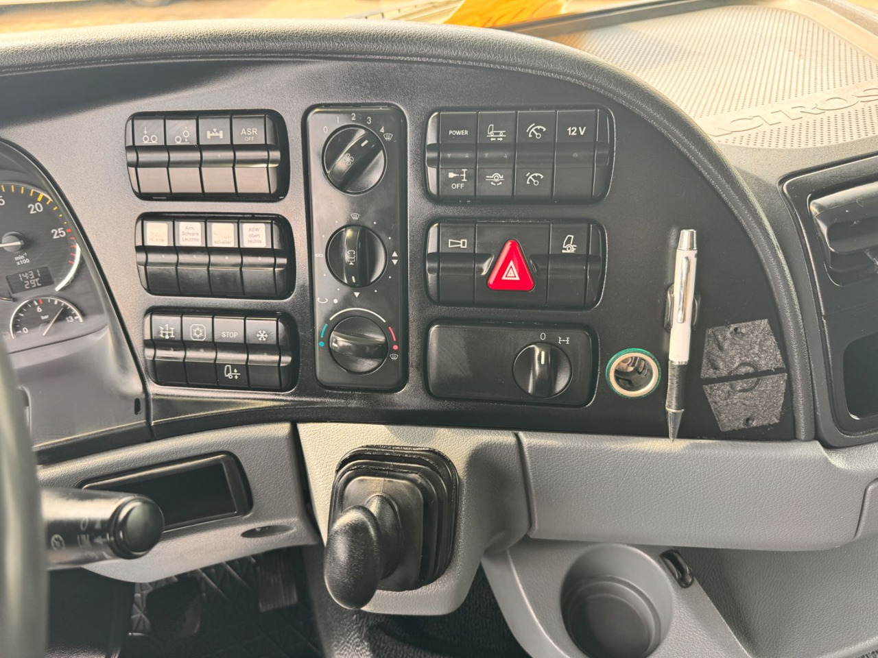 Camión cisterna Mercedes-Benz Actros 2541 Tankwagen: foto 12