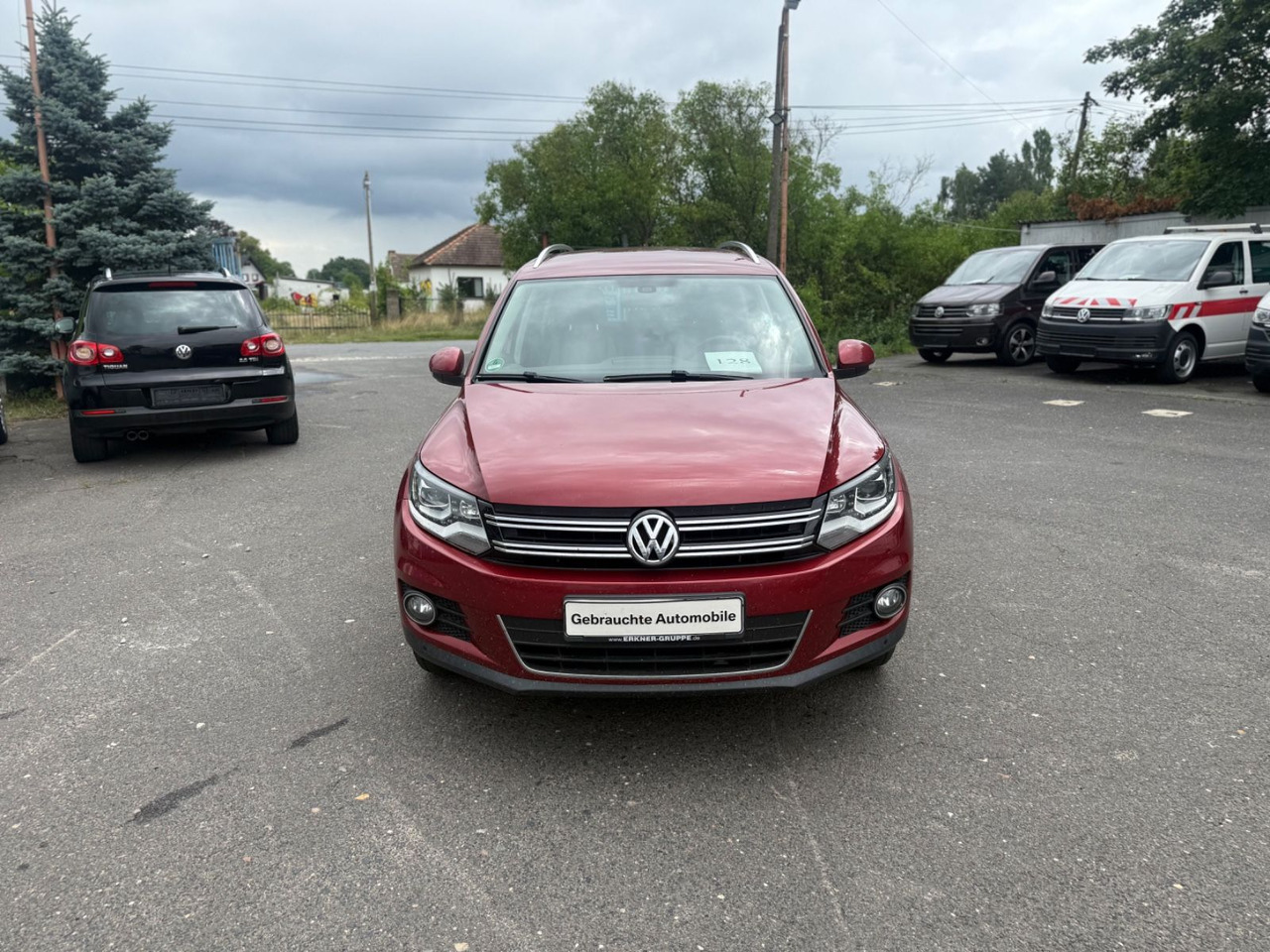 Sedan Volkswagen Tiguan Life 4Motion 2.0: foto 1