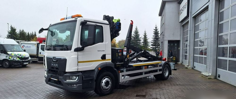 MAN TGM 15.250, hakowiec Janco/GP Lift + HDS Hiab - Camión de basura: foto 4 MAN TGM 15.250, hakowiec Janco/GP Lift + HDS Hiab - Camión de basura: foto 4
