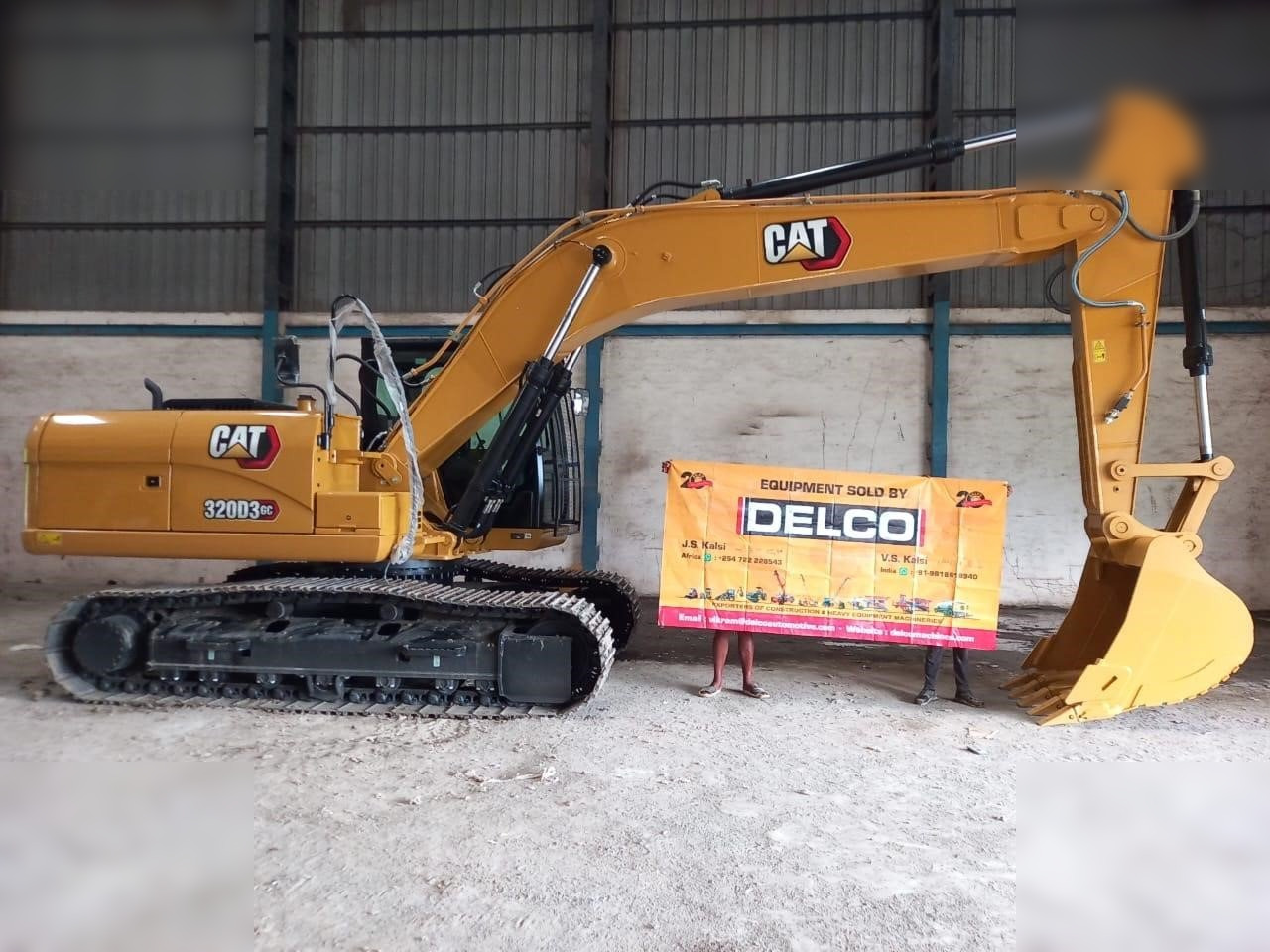CATERPILLAR 320D3GC - Excavadora de cadenas: foto 2 CATERPILLAR 320D3GC - Excavadora de cadenas: foto 2