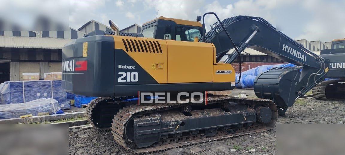 HYUNDAI ROBEX 210 LC-9 - Excavadora de cadenas: foto 1 HYUNDAI ROBEX 210 LC-9 - Excavadora de cadenas: foto 1