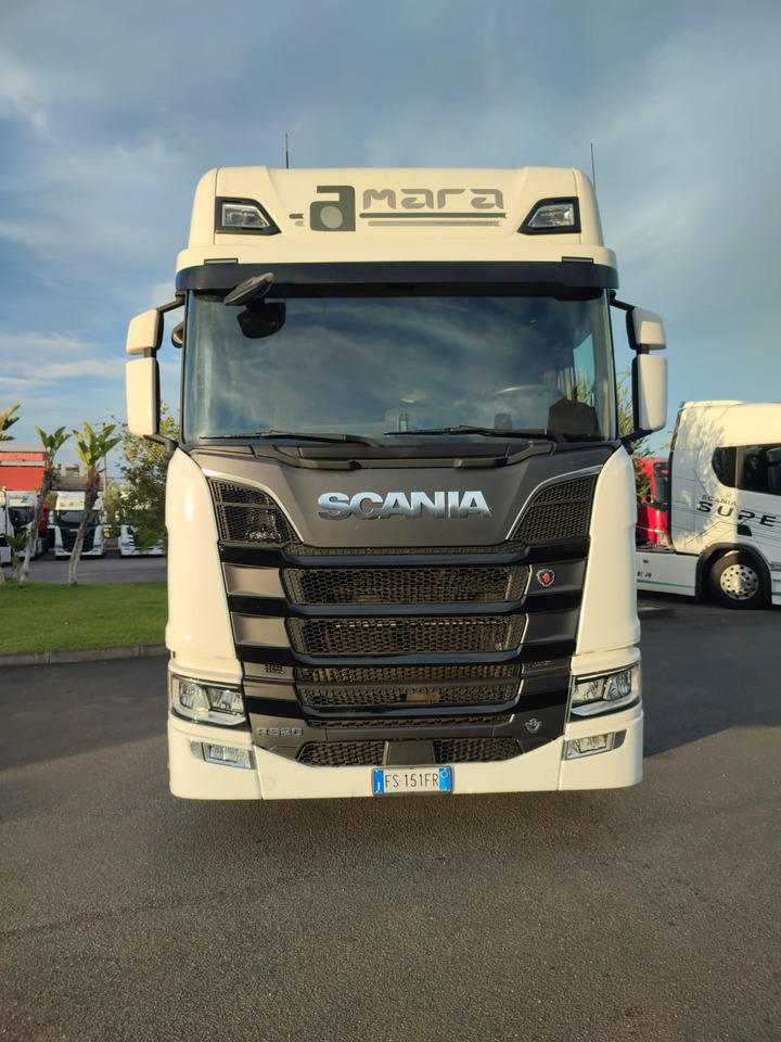 SCANIA R520 - Cabeza tractora: foto 1 SCANIA R520 - Cabeza tractora: foto 1