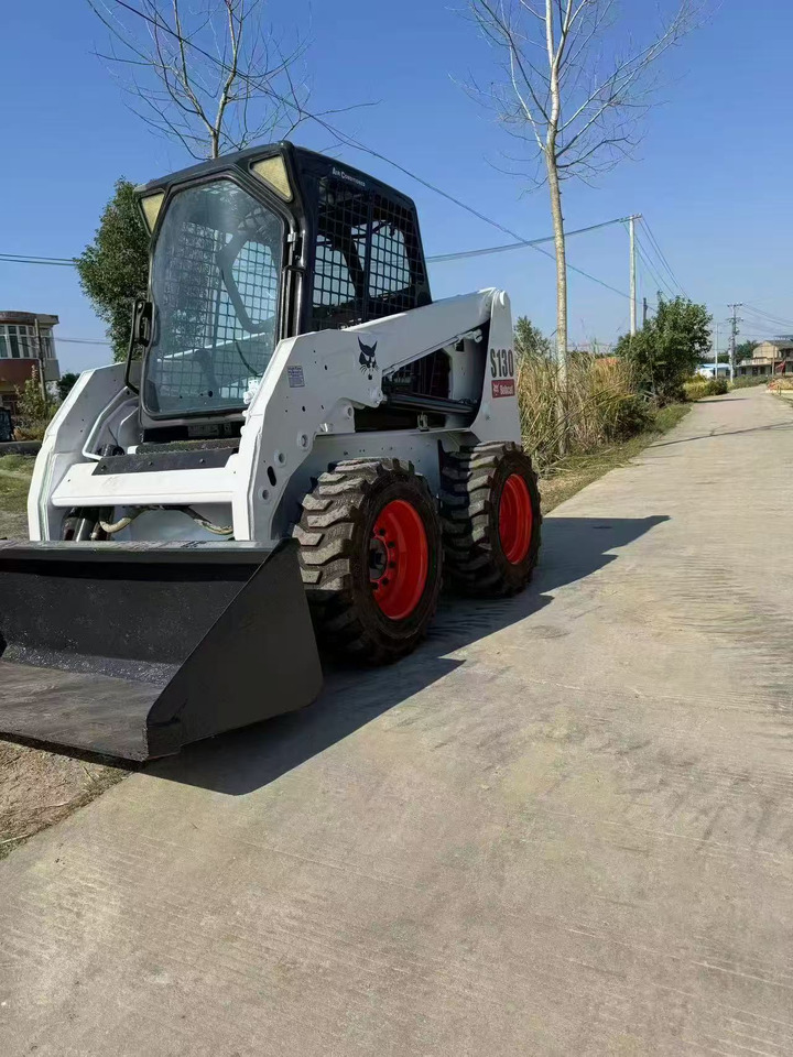 Bobcat S130 - Minicargadora: foto 4 Bobcat S130 - Minicargadora: foto 4