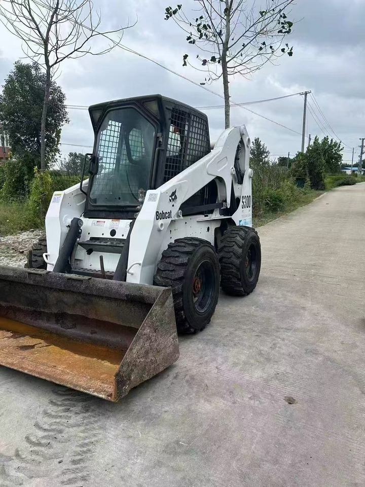 Bobcat S300 - Minicargadora: foto 4 Bobcat S300 - Minicargadora: foto 4